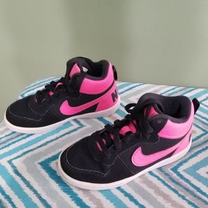Girls Nike sneaker